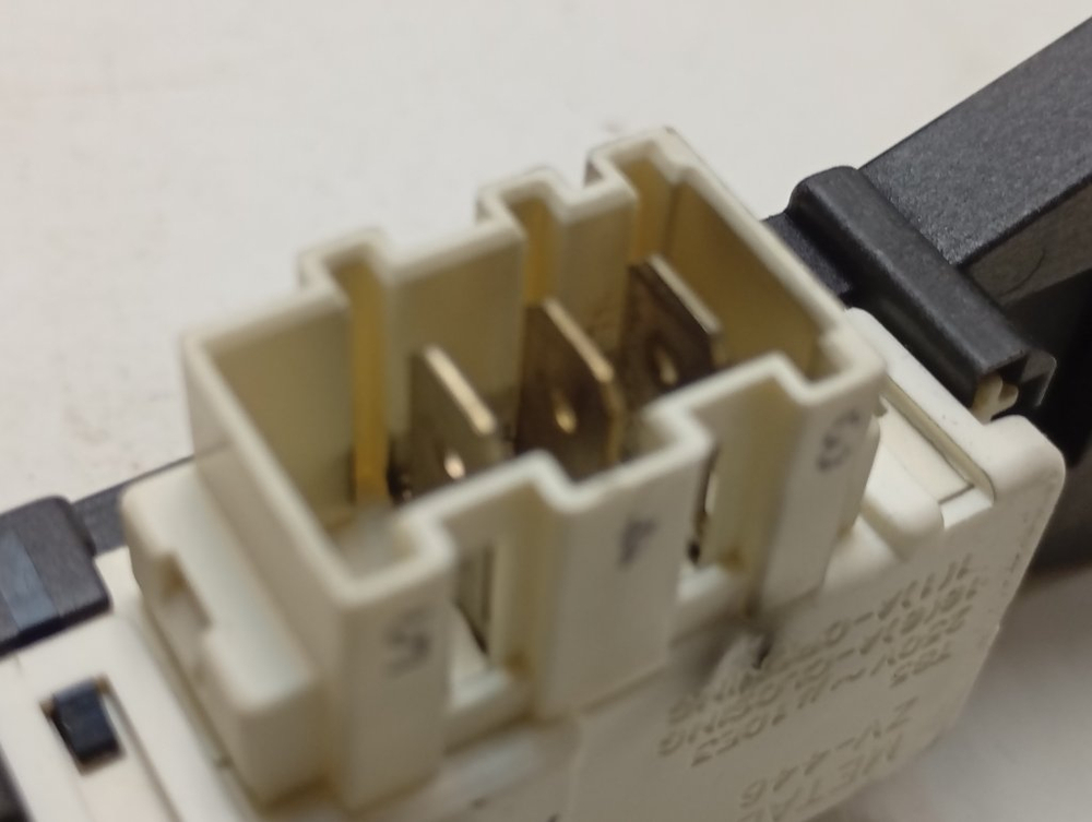 WF8590NFW кт62 Блокировка люка для стиральной машины Samsung ZV-446 б/у