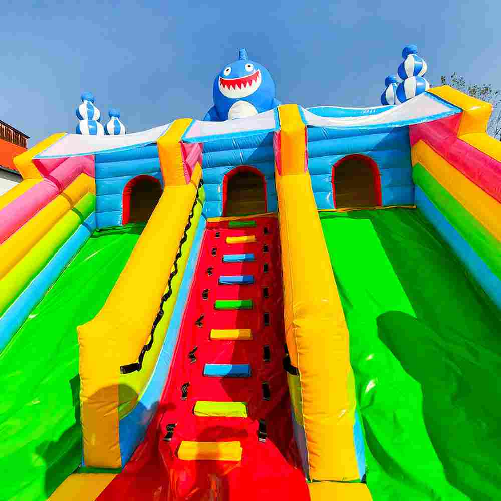 Коммерческий надувной батут с горкой «В гостях у моря 2»  10*6*6,1 м.