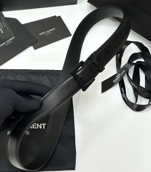 Ремень SAINT LAURENT с пряжкой CASSANDRE из гладкой кожи