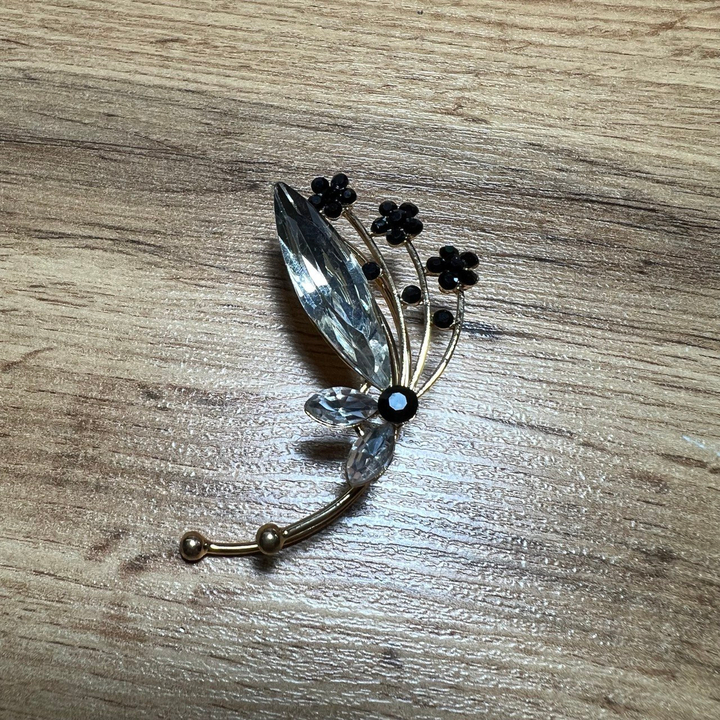 Серьга-кафф 3 листа кристалл прозрачный стразы черные металл золотистый