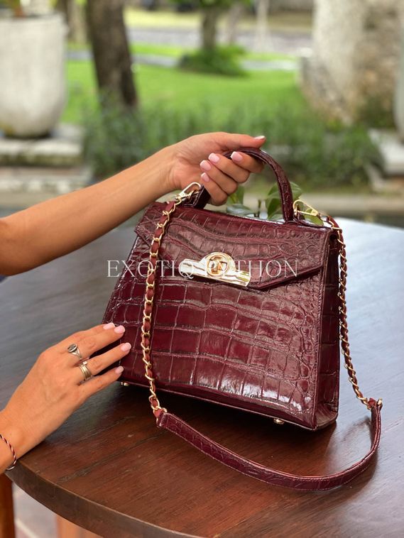 Сумка из натуральной кожи крокодила бордового цвета BG-420