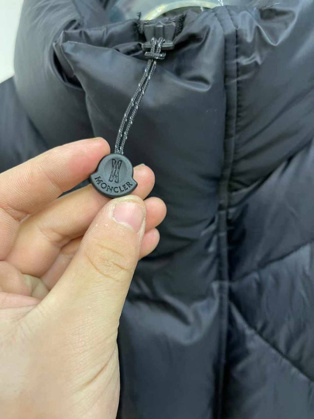 Пуховик Moncler