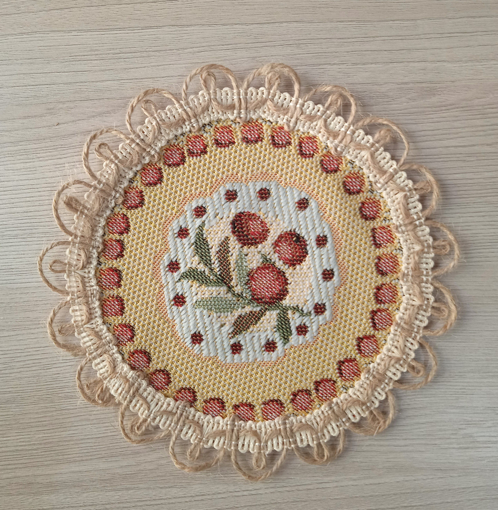 Набор гобеленовых салфеток Рябинка D15 см 10 шт