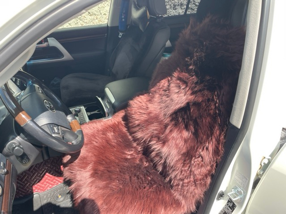 НЕТ - Коричневый / Шкура из натуральной овчины ковер, цвет коричневый, размеры 60х105 см, АКЕЯ, без крепежа (за 1 шт.)