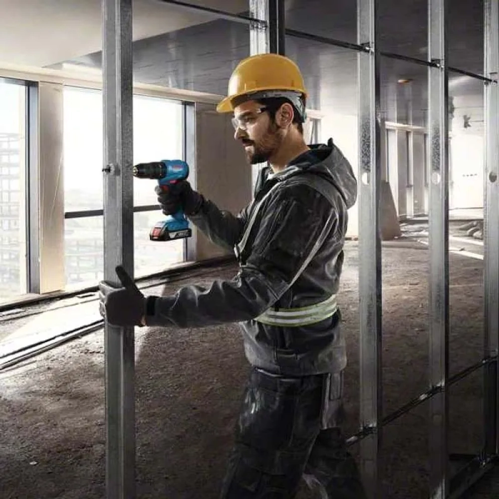 Bosch GSB 185-LI Professional аккумуляторная дрель-шуруповерт (2 x 2 Ач, ЗУ) 06019K3100