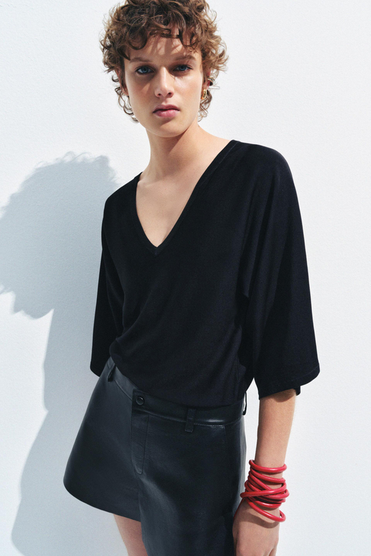 ZARA ДЖЕМПЕР С V-ОБРАЗНЫМ ВЫРЕЗОМ, ЧЕРНЫЙ