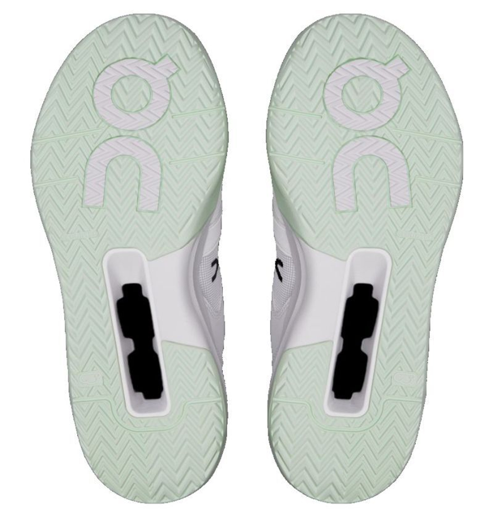 Мужские кроссовки теннисные On The Roger Clubhouse Pro - белый