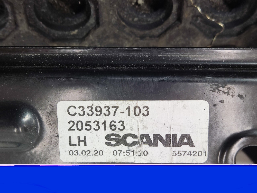 Стеклоподъемник левый в сборе 2020г.