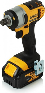 Гайковерт аккумуляторный DeWALT DCF 880 M2 ударный DCF880M2-QW