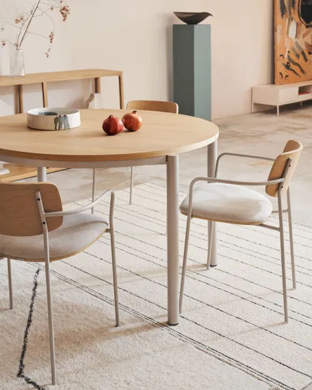 Montuiri Круглый раздвижной стол из дубового шпона с ножками серого цвета, Ø90(130) см