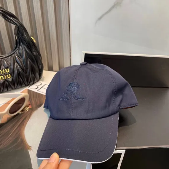 Бейсболка Loro Piana