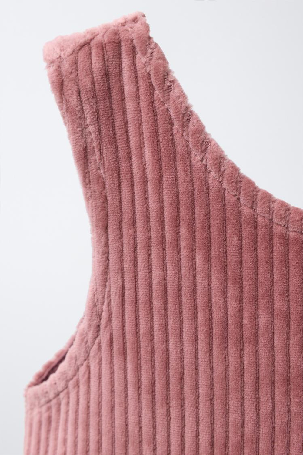 ZARA САРАФАН С КАРМАНАМИ-СЕРДЕЧКАМИ, РОЗОВАТЫЙ