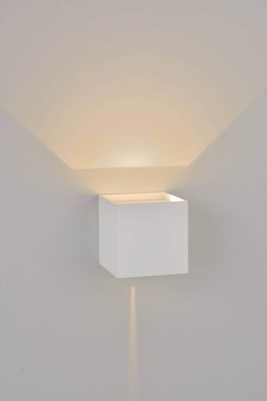 Уличный настенный светодиодный светильник Lucide Xia 17293/02/31