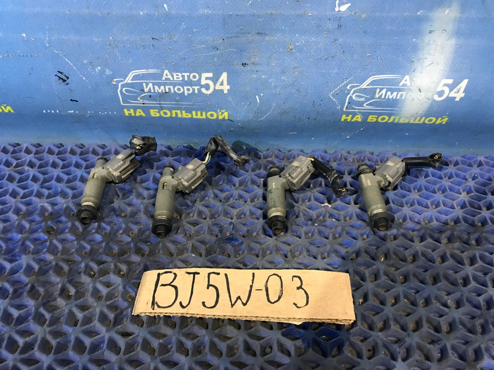 Форсунка топливная MAZDA FAMILIA 2001