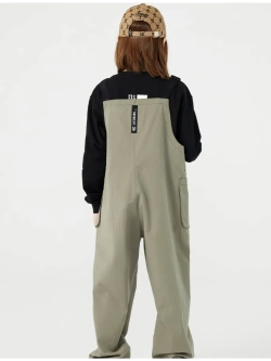Комбинезон на молнии спереди