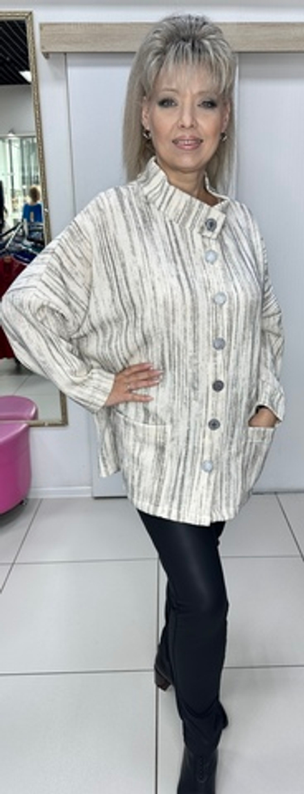 Светлый жакет из микро-вельвета