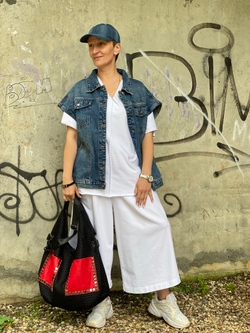 Джинсовый жилет Oversize  / обхват груди до 135 см