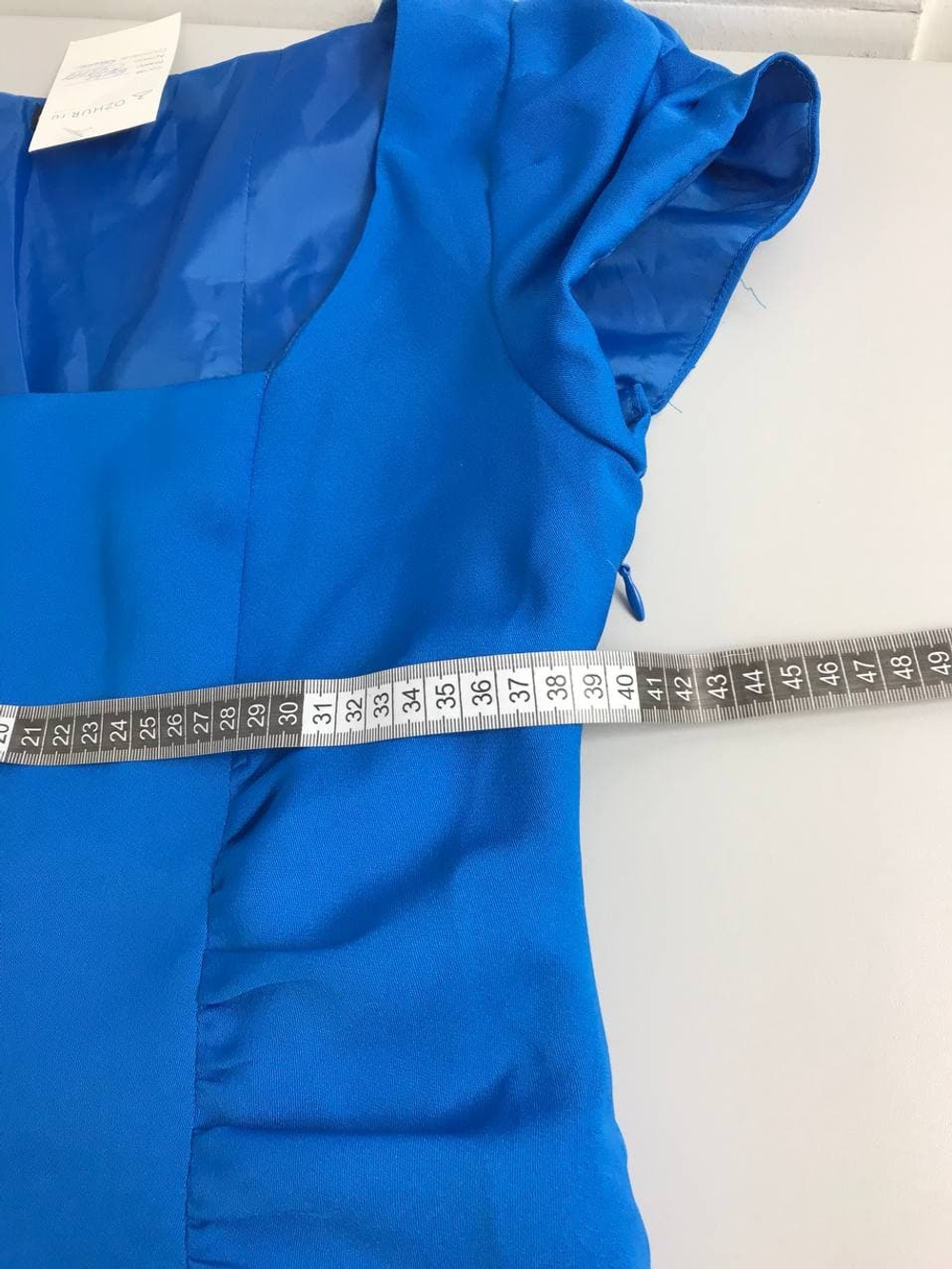 Платье Oggi лаконичное 42 размер