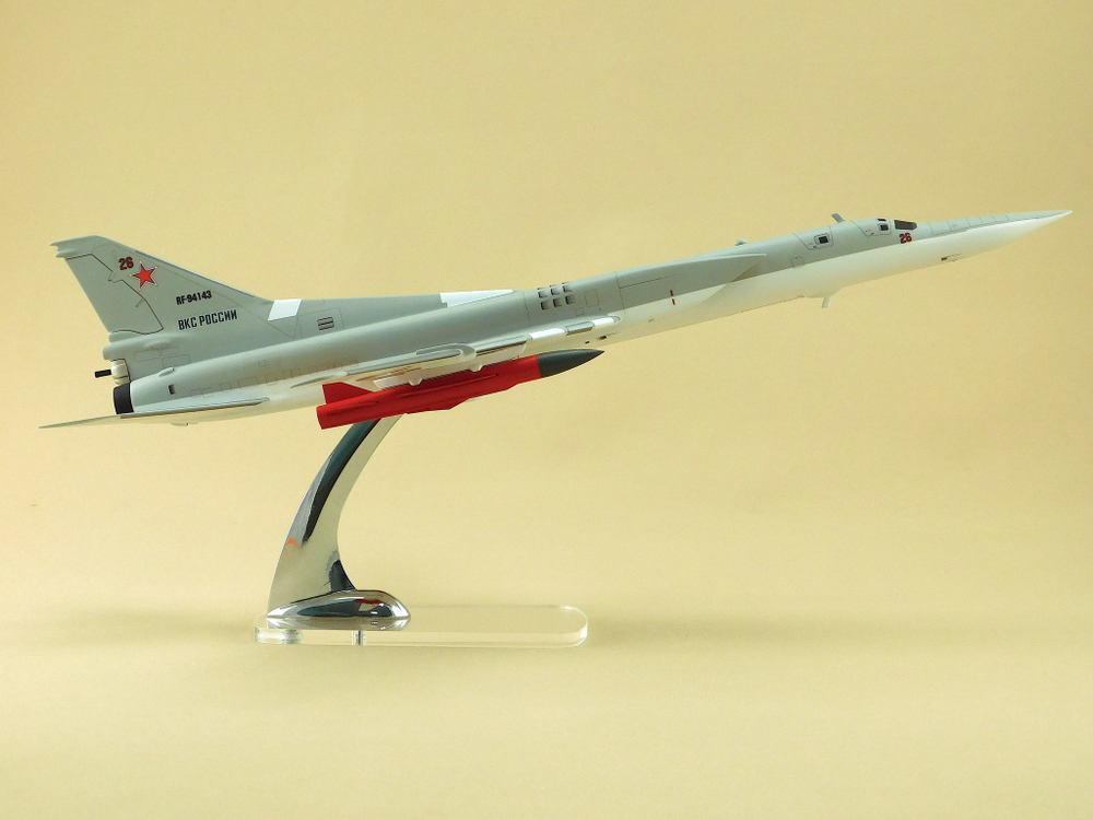 Модель самолета Ту-22МЗ (М1:100, RF-94143, 26)