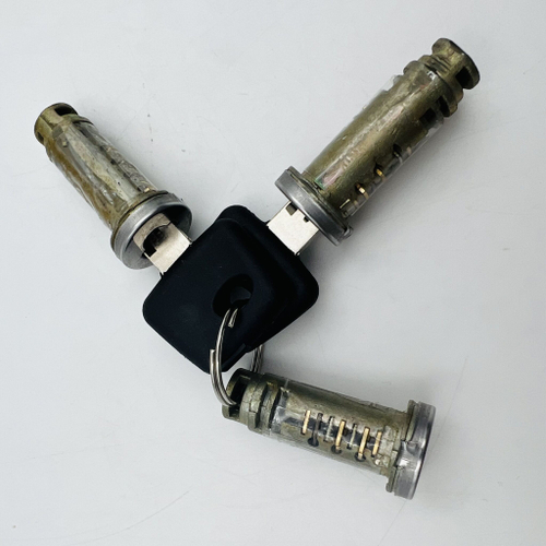 Личинки замков дверей и багажника ВАЗ 2170 ЛАДА Приора комплект 3шт