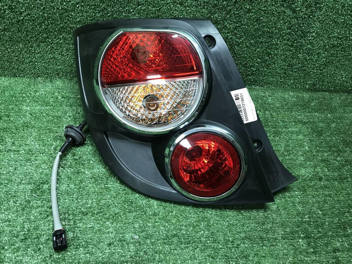 Фонарь левый Chevrolet Aveo T300 (11-20) хэтчбек