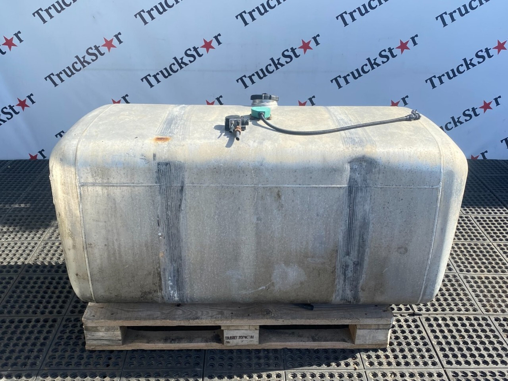 Бак топливный 680 L