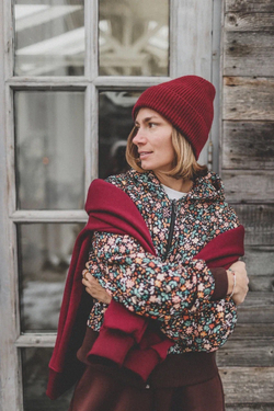 Шапка из кашемира с мериносом цвета бордо