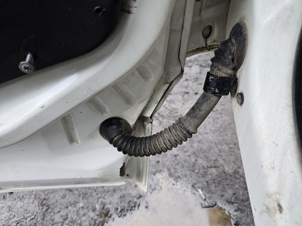 Дверь левая 2017г.