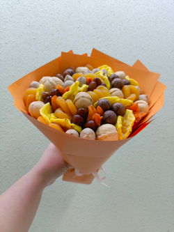 Букет из сухофруктов