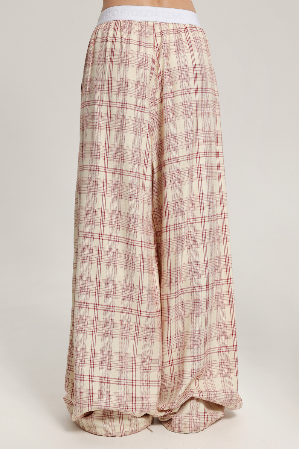 Брюки в клетку