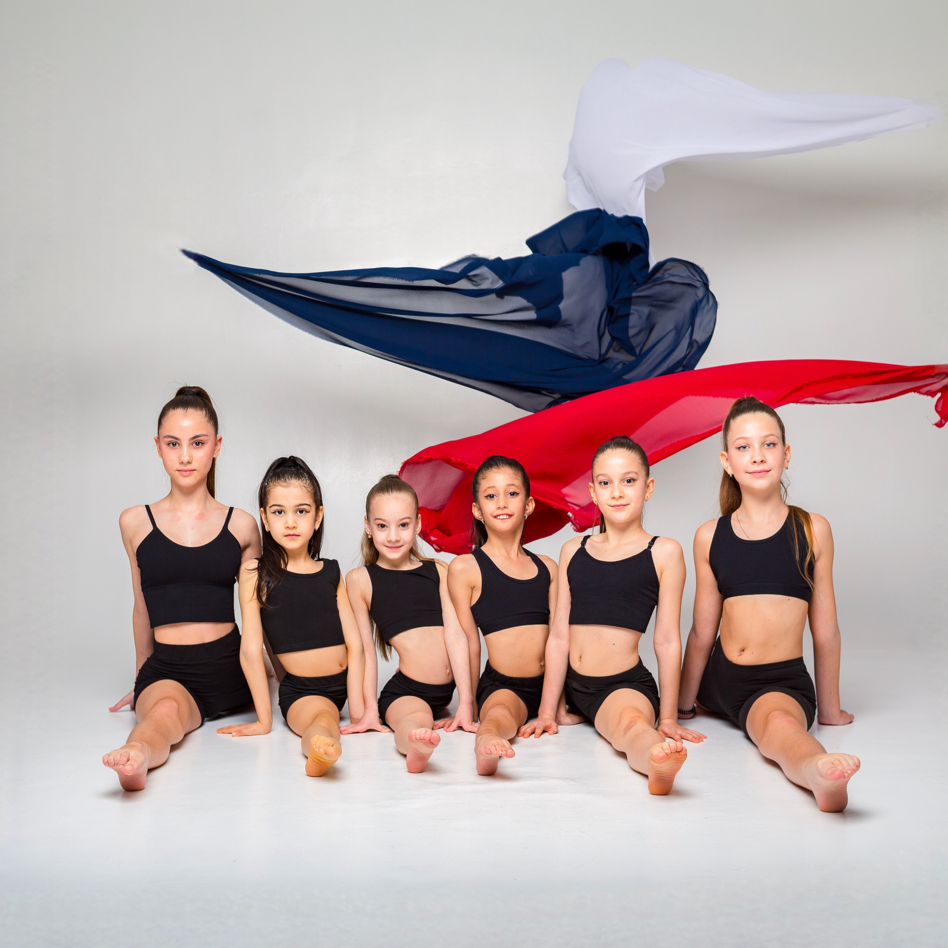 Присоединяйтесь к нашей школе акробатики и гимнастики!