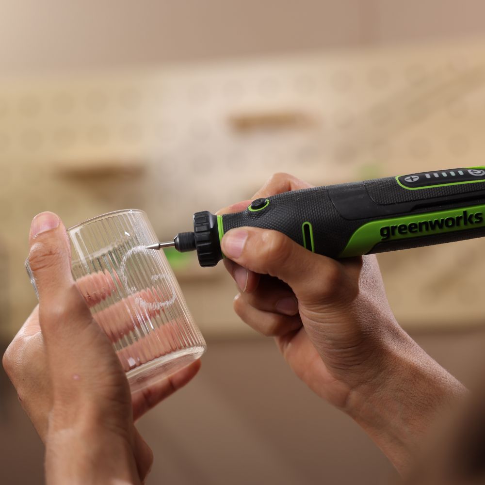 Гравер аккумуляторный Grenworks G24RT Арт.3200807, 24V, бесщеточный, с принадлежностями 52 шт., без АКБ и ЗУ