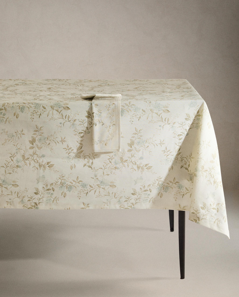 Zara Home скатерть из хлопка, цветочный мотив, 250 150 см · 5296/021