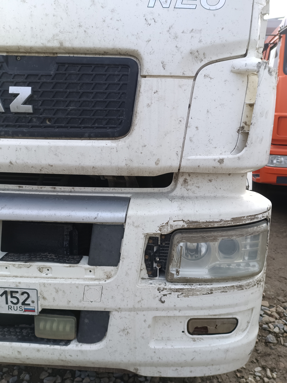 КамАЗ 5490 4x2 Седельный тягач 5490-892-DС (Дизель/Газ, 12,0 л, 401 л.с., МТ)