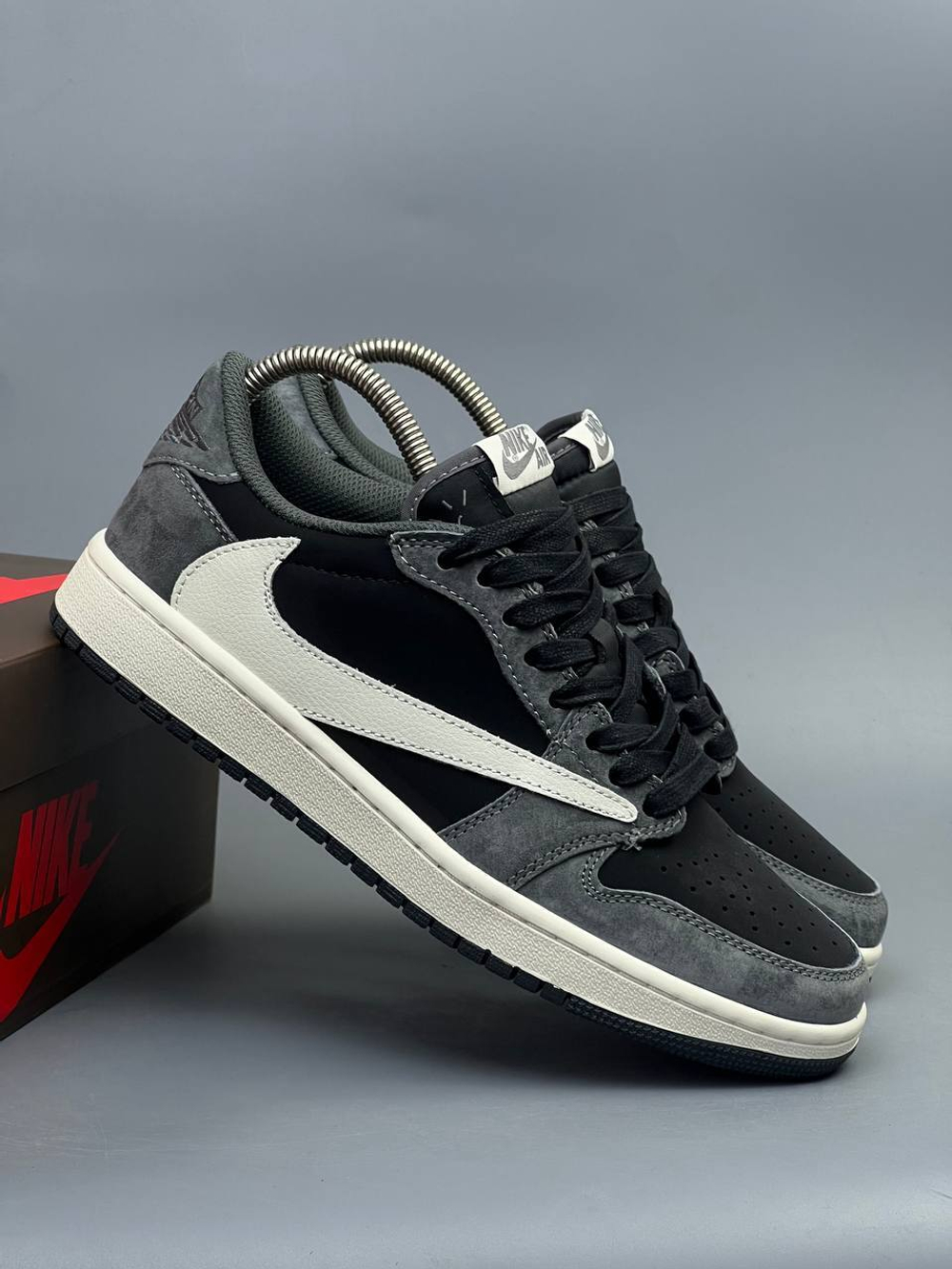 Кроссовки Nike Travis #317 (черн.)