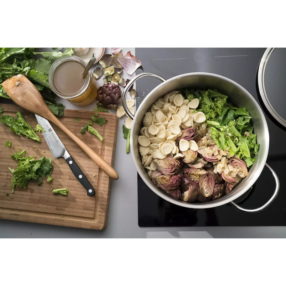 Zwilling - Нож Сантоку Pro 18 см с компактными желобками / артикул   38418-181-0  / GTIN 4009839330209