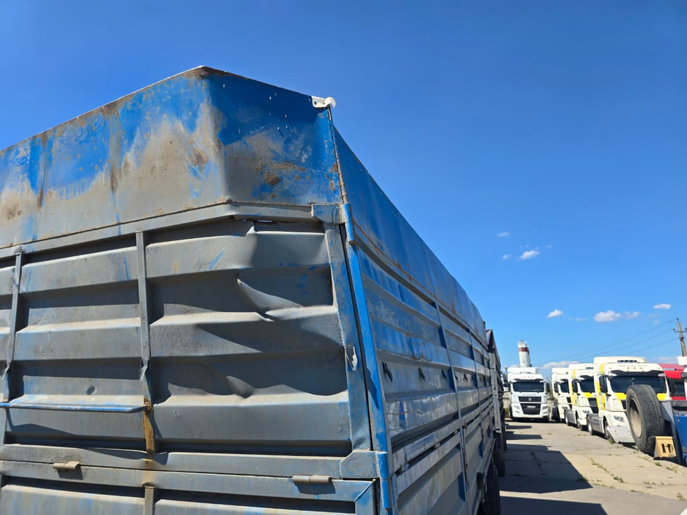 АВТО ПЛЮС 8375* Прицеп зерновоз 8375-0000010-01