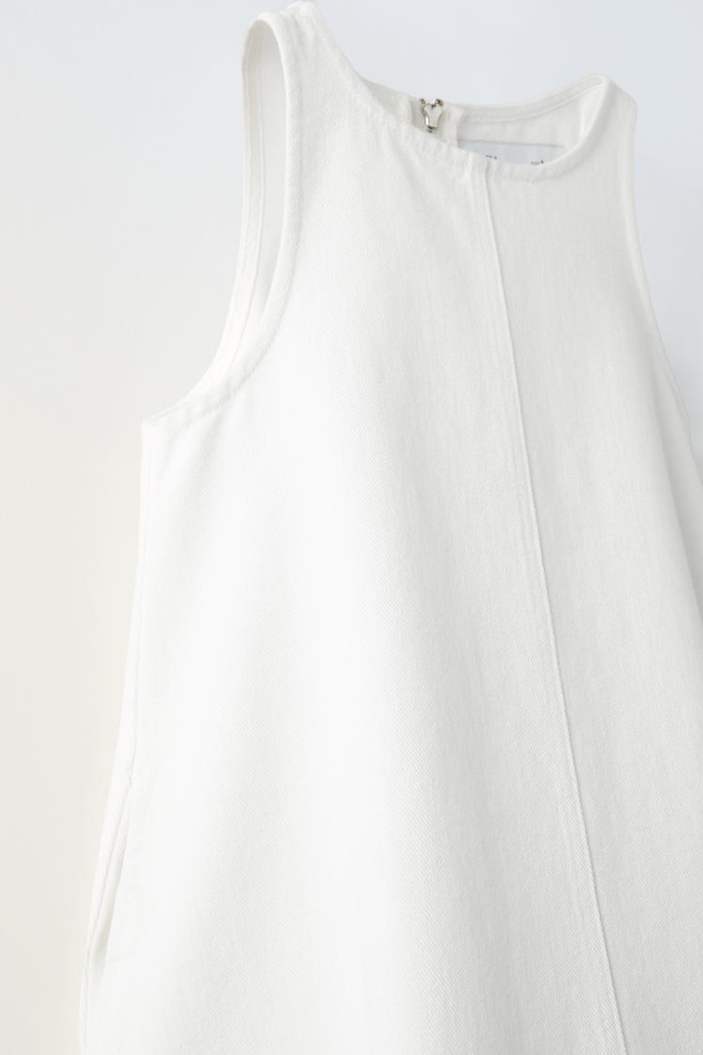 ZARA ДЖИНСОВОЕ МИНИ-ПЛАТЬЕ, БЕЛЫЙ