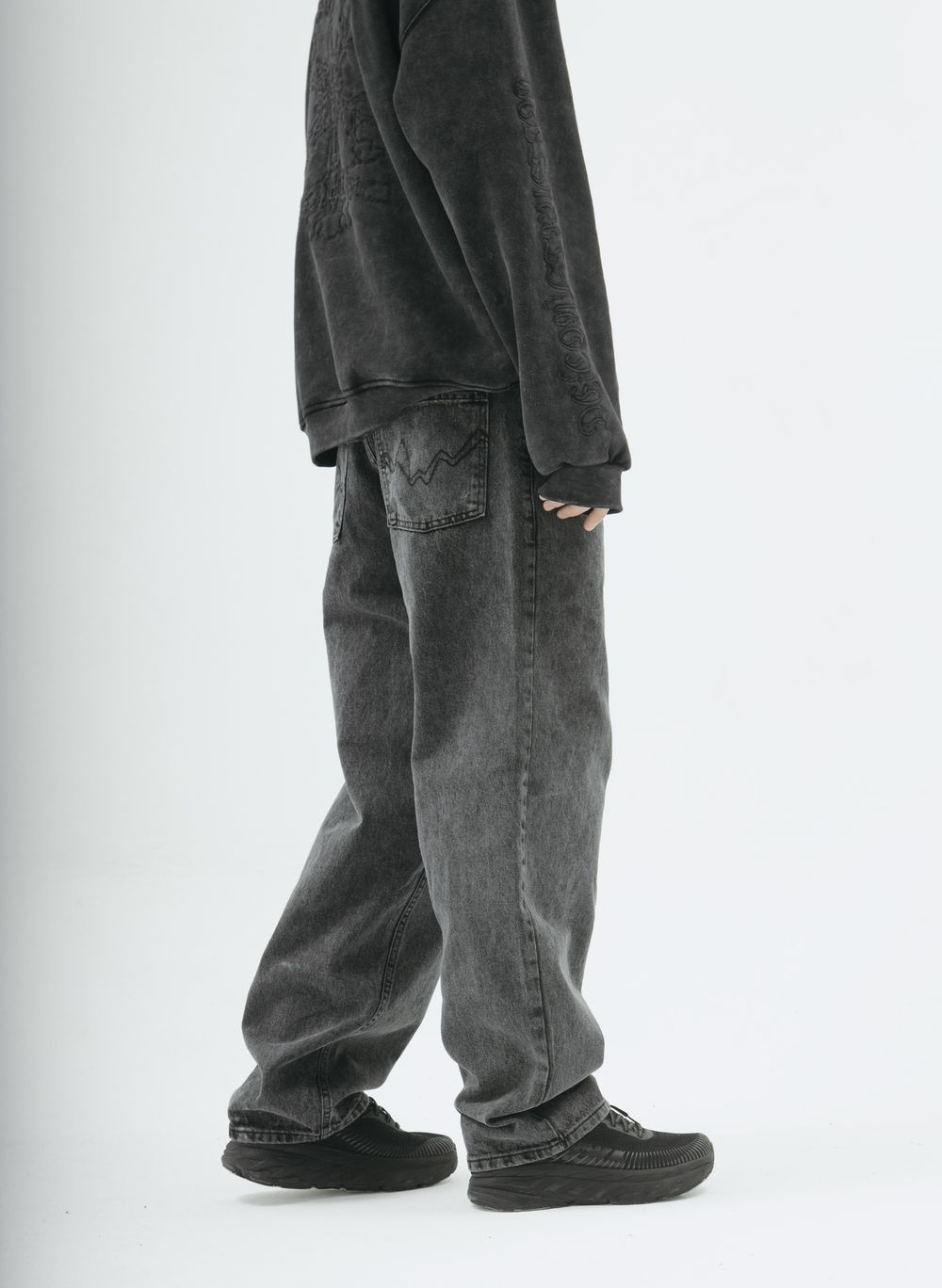 Джинсы Issaya Loose Fit Heavyweight Black Ice