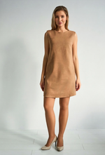 Бежевое женское платье-сарафан из экозамши с красными боковыми вставками