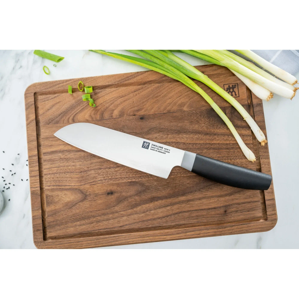 Zwilling Нож Сантоку Now S черный 18 см
