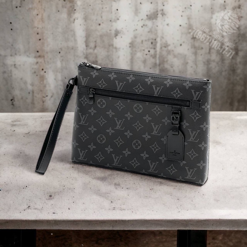 Клатч Louis Vuitton Takeoff