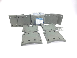 Рем. комплект тормозных накладок а/м МАЗ-5336, суперМАЗ, КрАЗ 6510 (Сверлён./расточенные/с заклёпками/ширина 160мм./ к-т 8 шт.) БзАТИ