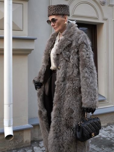 Длинная шуба из овчины в цвете капучино