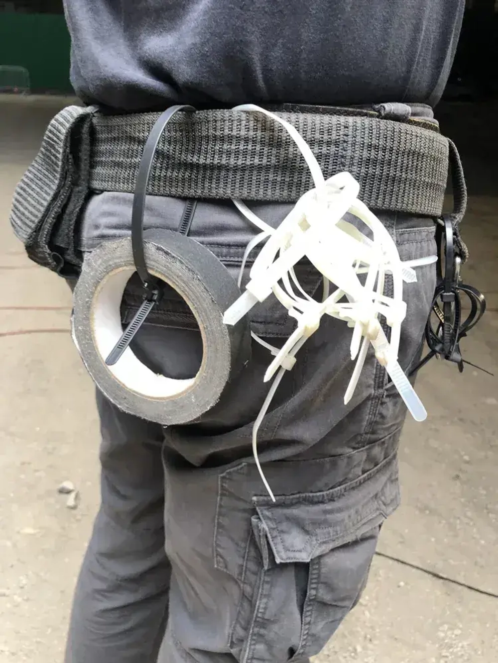 Гаффер тейп