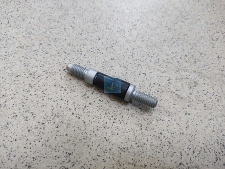 Шпилька в сборе 650.1009076