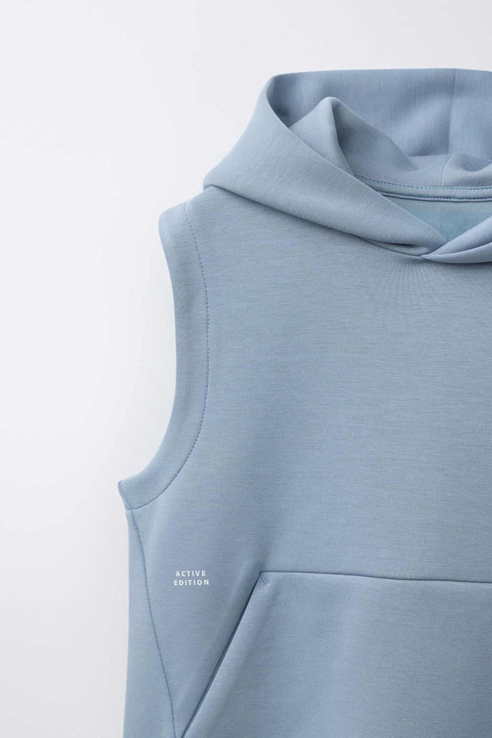 ZARA СПОРТИВНЫЙ ЖИЛЕТ С КАПЮШОНОМ, ЗЕЛЕНОВАТО-СИНИЙ
