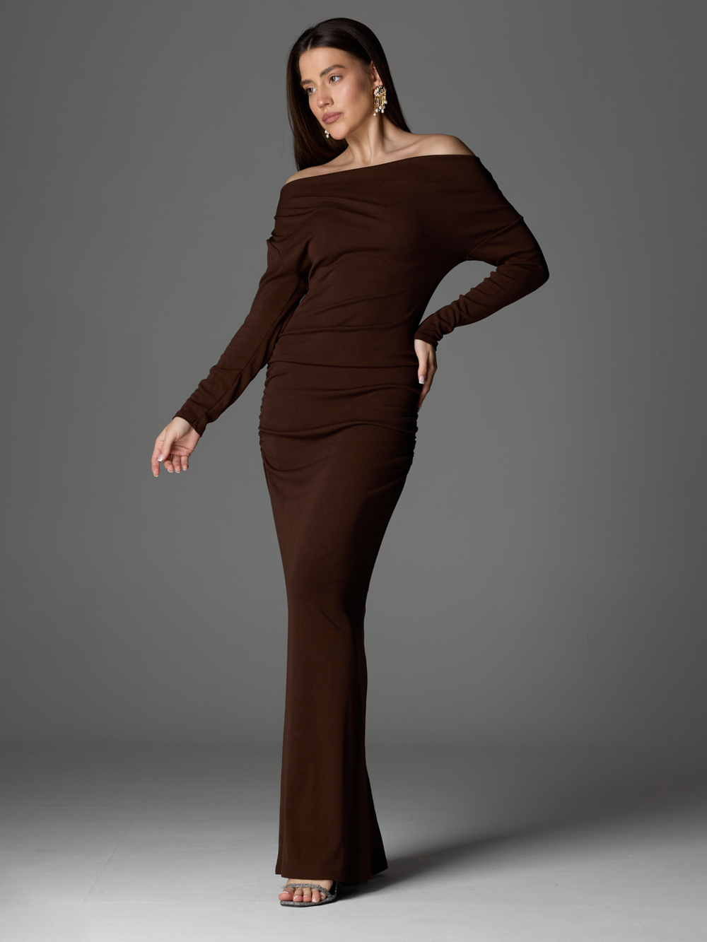 Платье макси с драпировкой и длинным рукавом THELILU