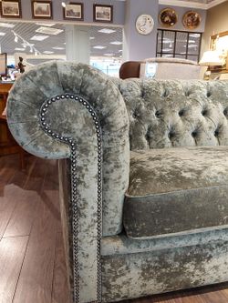 Диван для кабинета "Челси 2 Краш" с раскладным механизмом