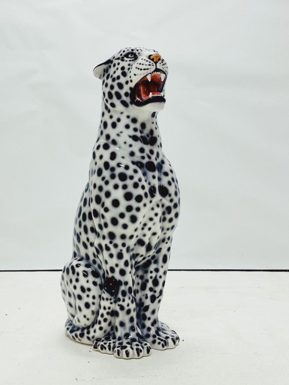 Boxer Статуэтка ростовая Снежный Барс